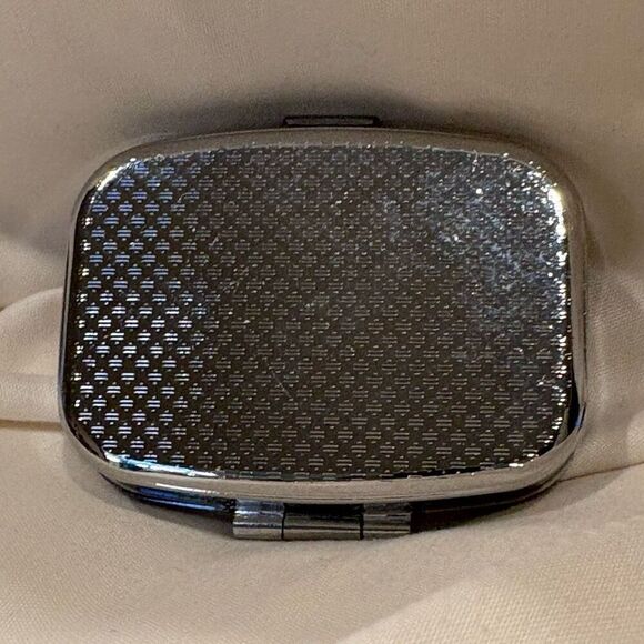 Succulent Cacti Cactus Travel Pill Box 2 Compartment Medicine Pill Case NEW - Picture 4 of 5